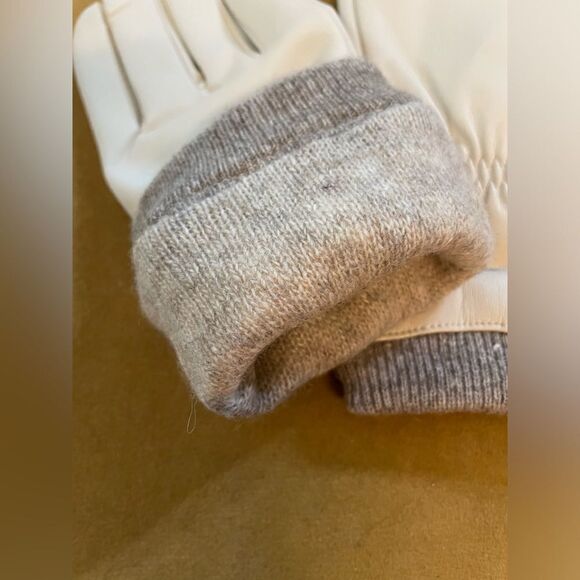 REDESS Vegan Leather/Wool Touchscreen Able Gloves Cream 8 1/2 NEW - Picture 4 of 6